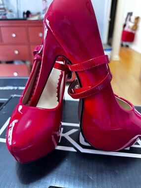 Glossy Red Patent Mary Jane Platform Heels
